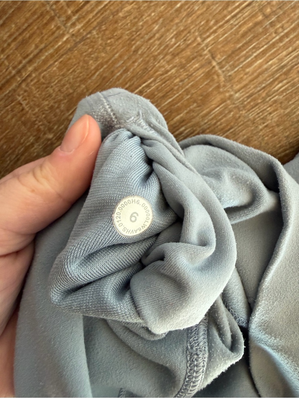 Align capris - Picture 2 of 4